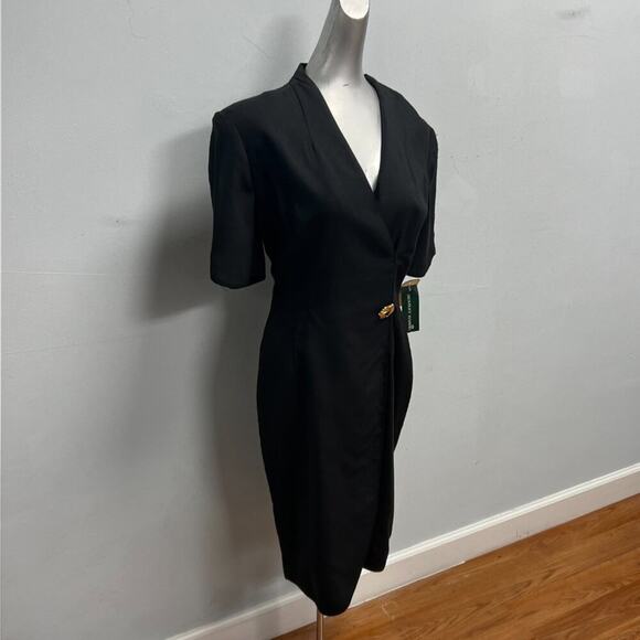 Bentley Harris Solid Black Minimalistic Formal Dress Midi Gold Clasp New Size 8 - Picture 5 of 8